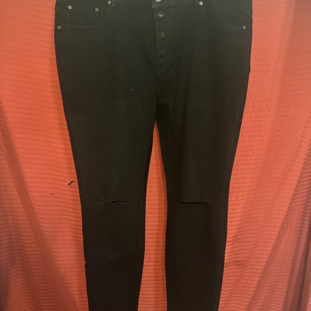 Pants - Picture 14 of 15